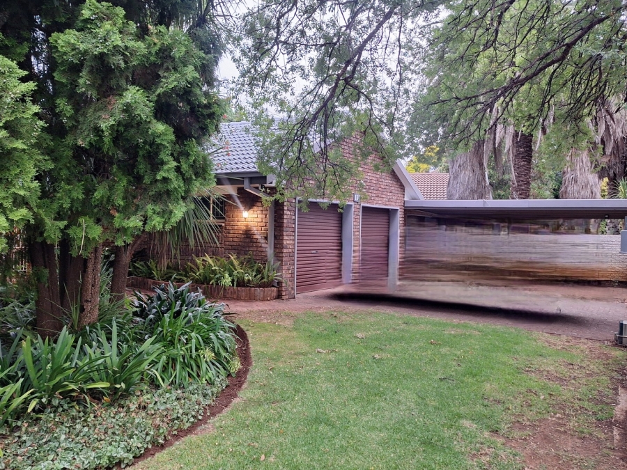 3 Bedroom Property for Sale in Kannoniers Park North West